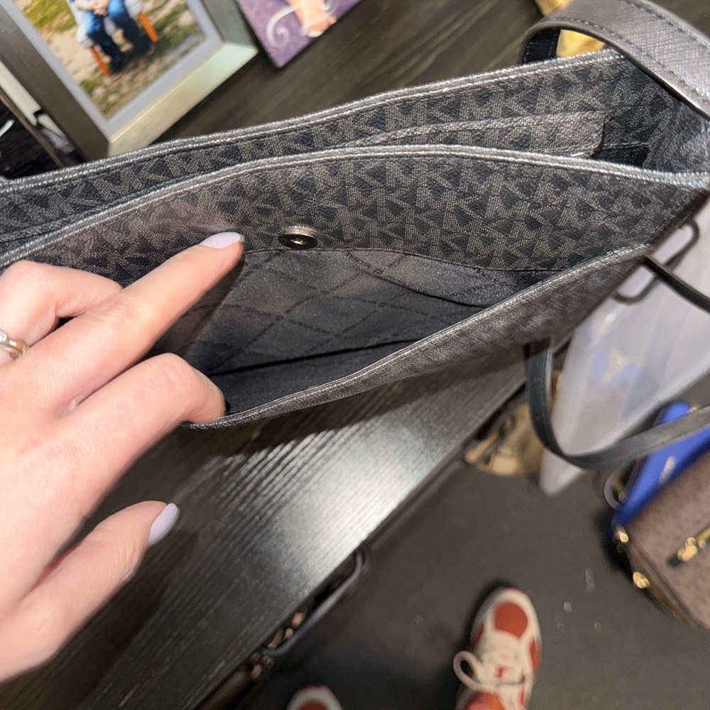 Michael Kors Black Crossbody Bag - Picture 5 of 7